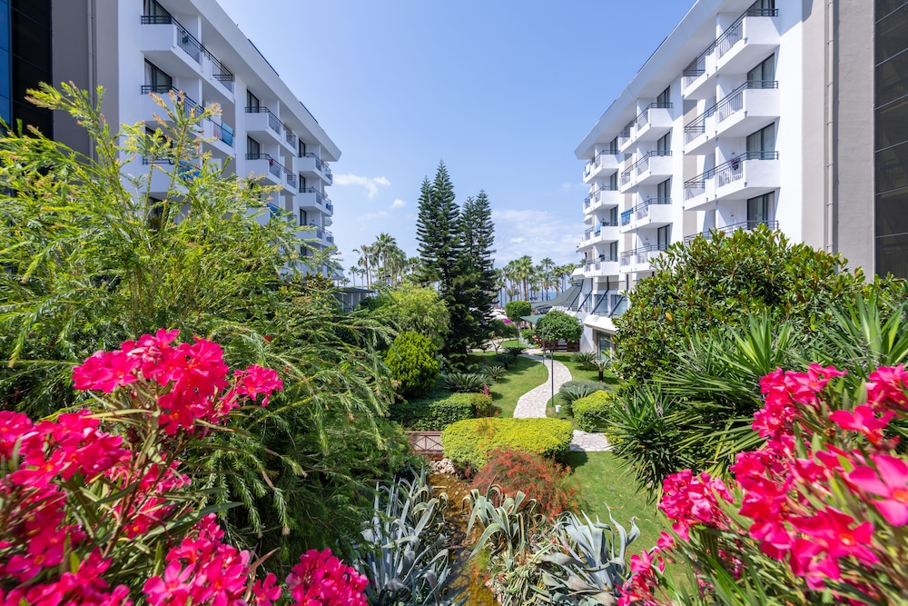 Meryan Hotel 46/51
