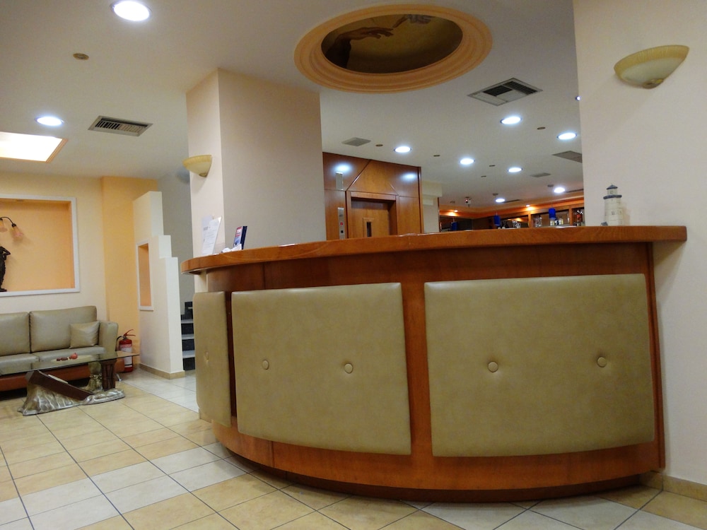 Faros 2 Hotel 3/36