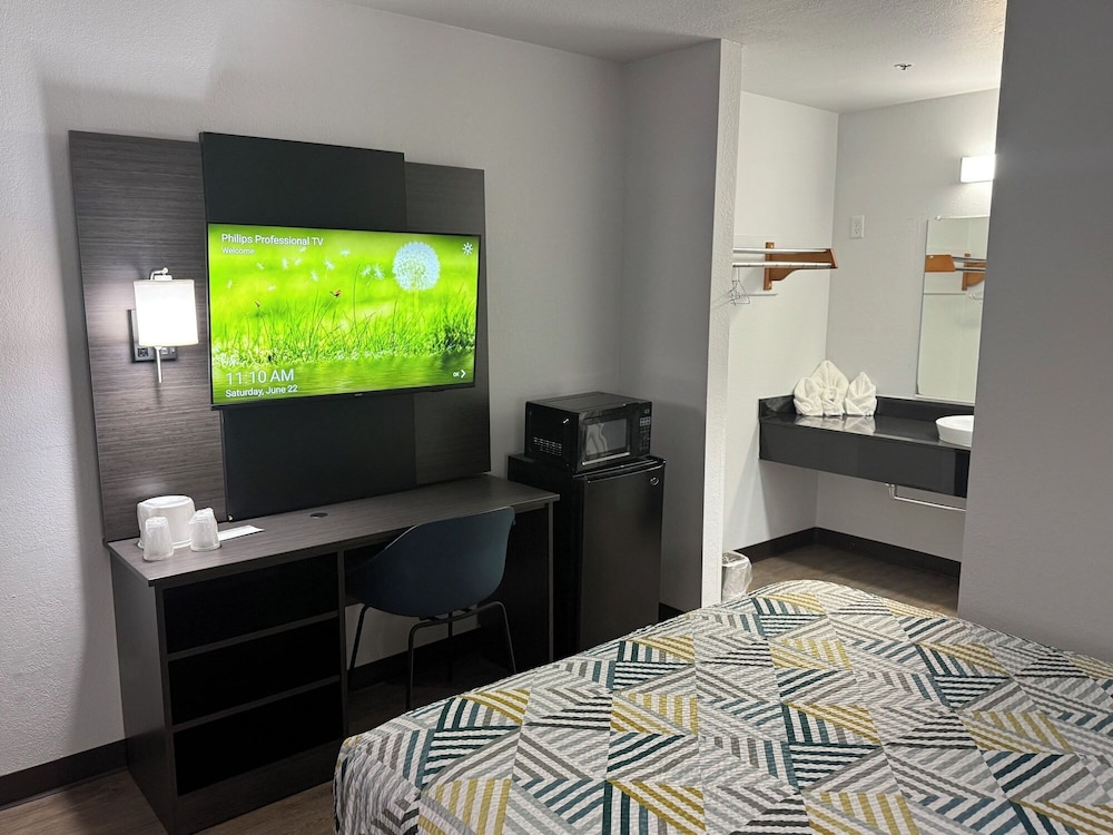 Motel6 Des Moines, IA - North 51/61