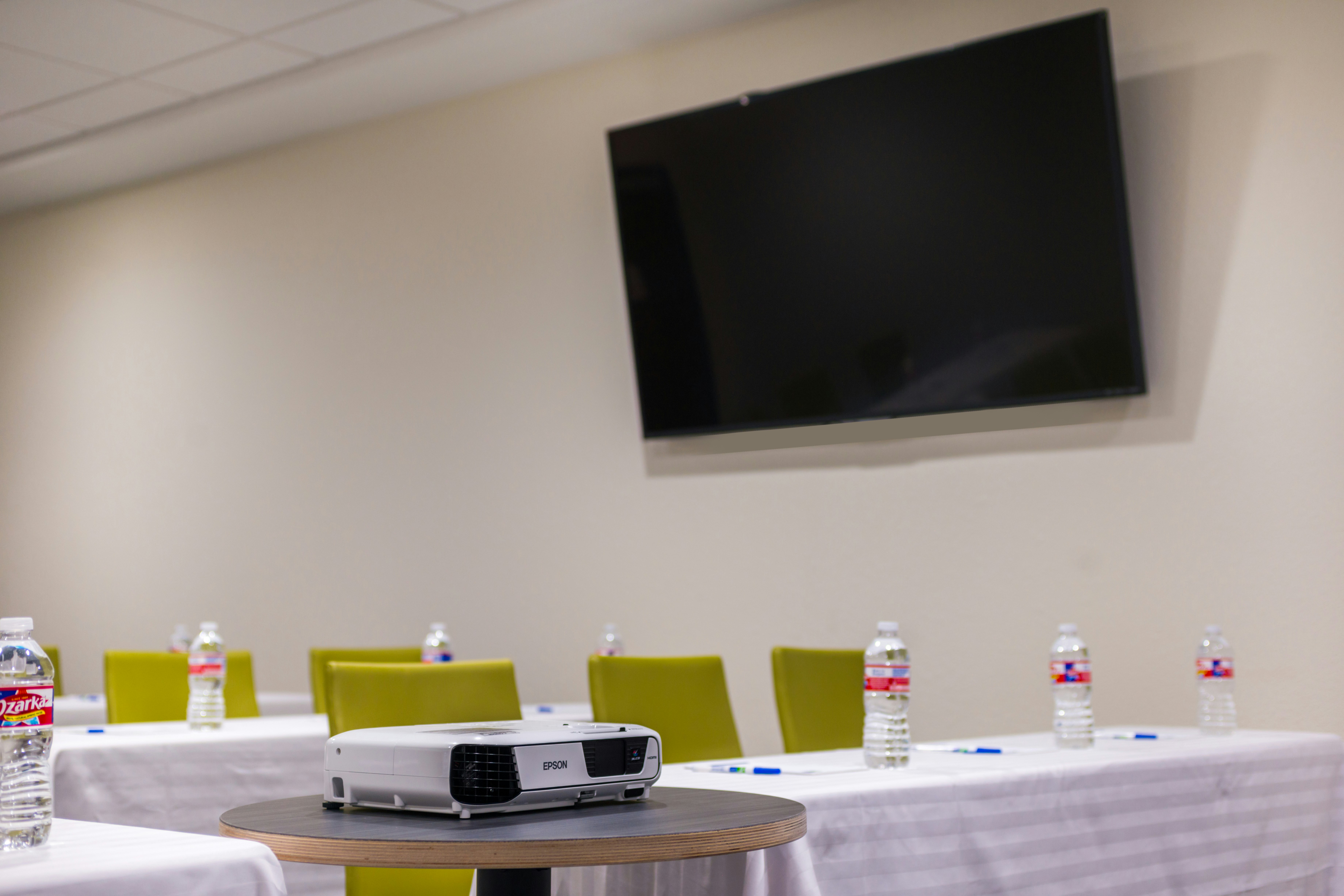 Holiday Inn Express & Suites Fort Worth West 37/45