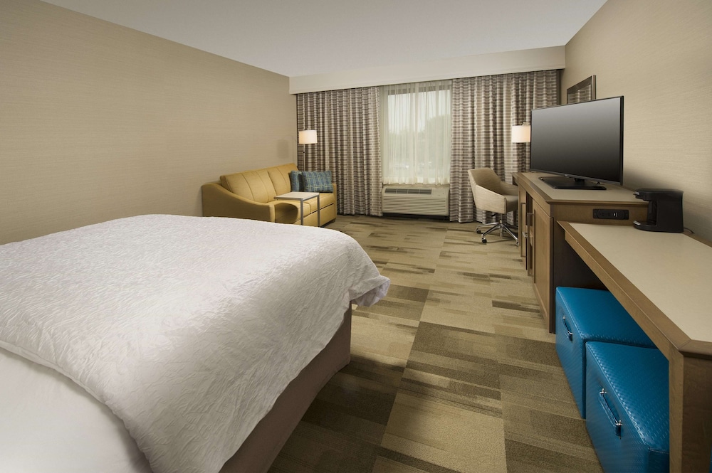 Hampton Inn & Suites Syracuse/Carrier Circle 16/47