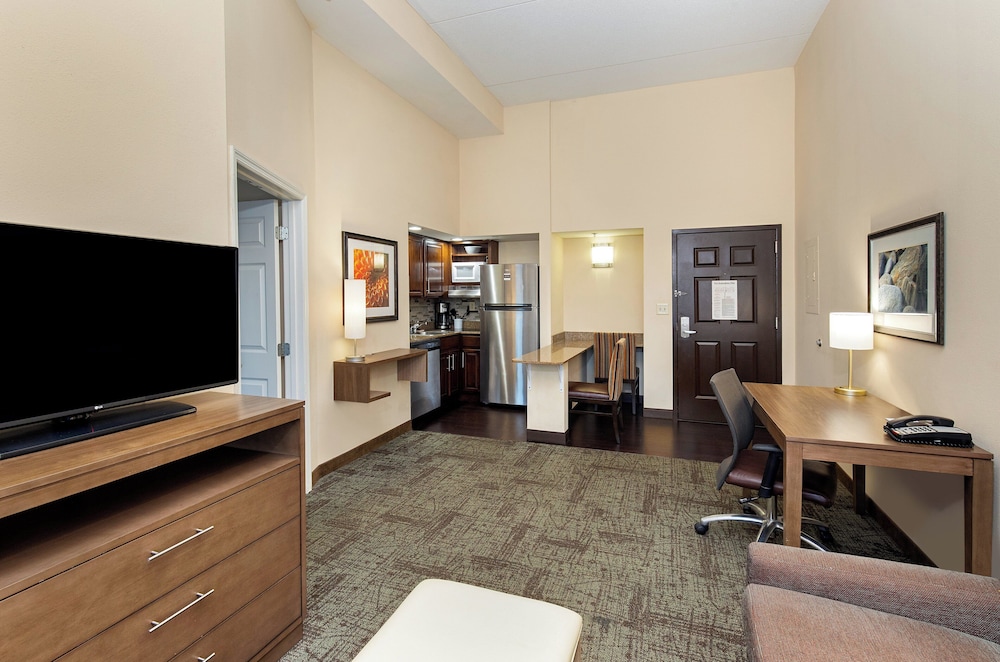 Staybridge Suites Knoxville Oak Ridge, an IHG Hotel 50/50