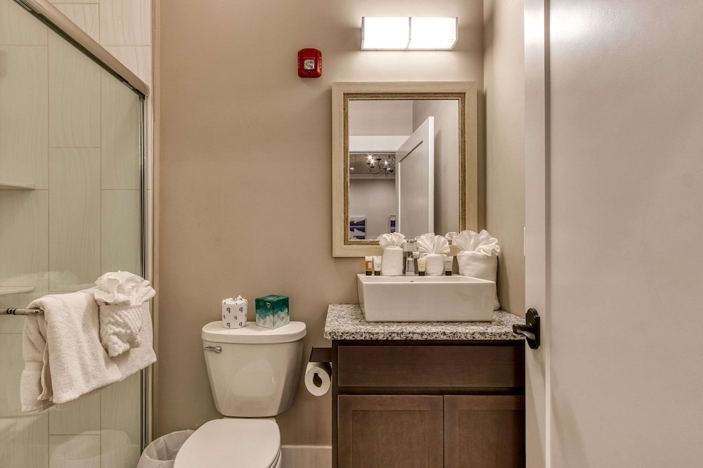 New Hotel Collection Smoky Mountains 49/50