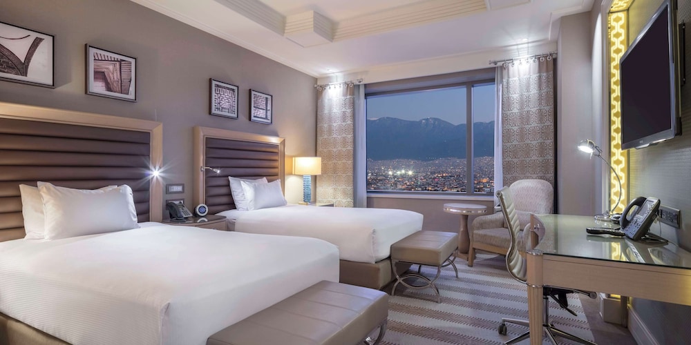 GUEST ROOM, TWIN BEDS