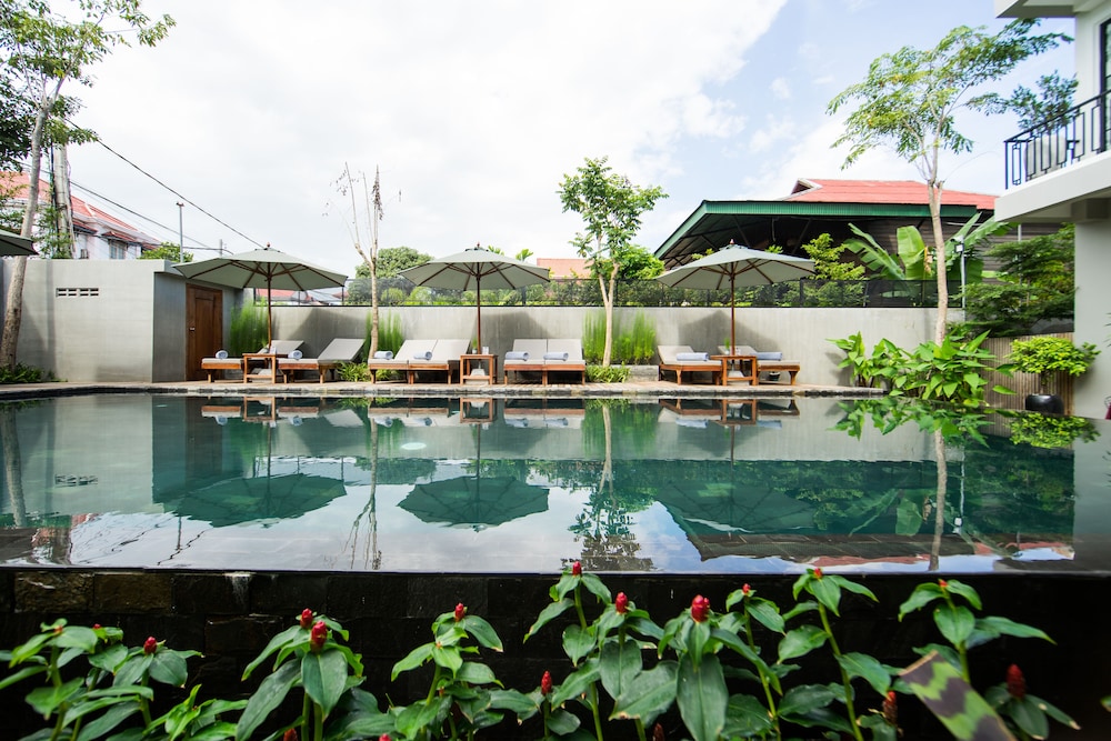 Vihara Residence 66/69