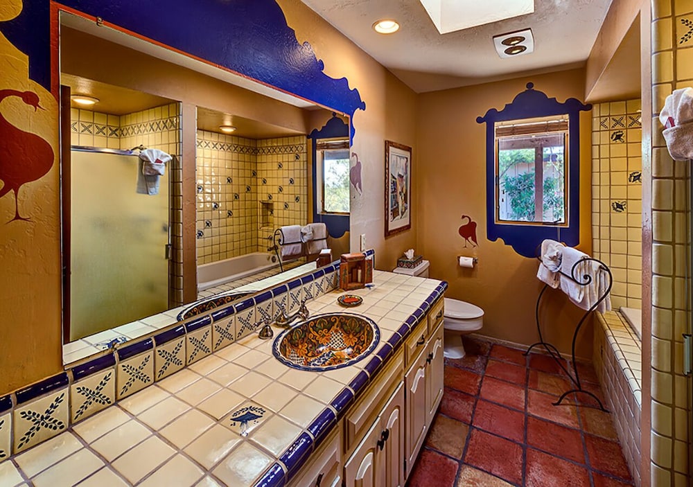 Hacienda Del Sol Ranch Resort 54/79