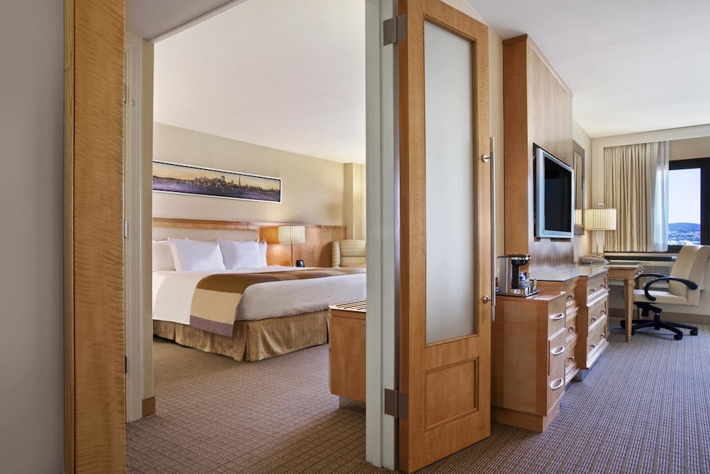 Hilton San Francisco Airport Bayfront 18/69