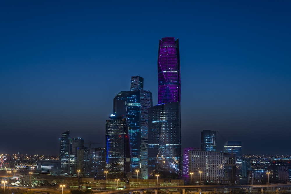 فندق وريزيدنس موفنبيك الرياض(Movenpick Hotel & Residences Riyadh) 54/57