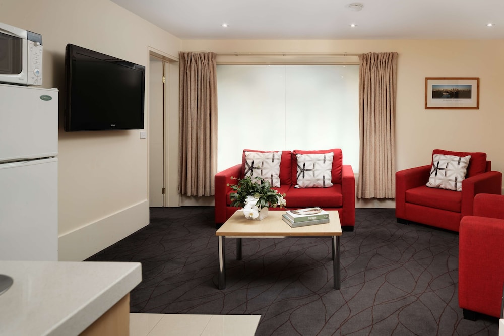 The Victoria Hotel Melbourne 45/68