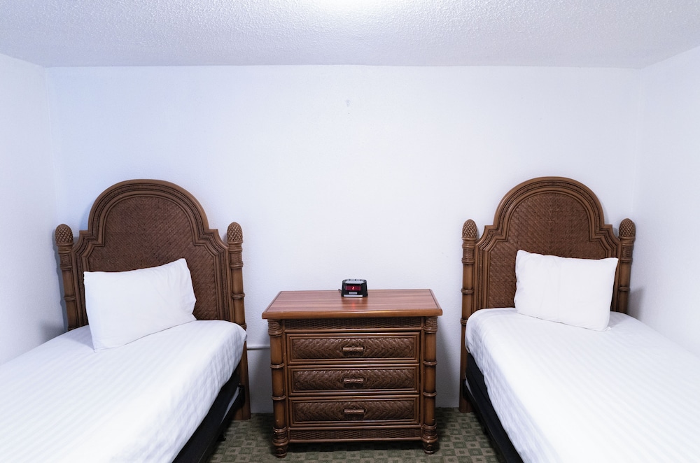 2 BEDROOMS, CONDO, 2 BATHROOMS