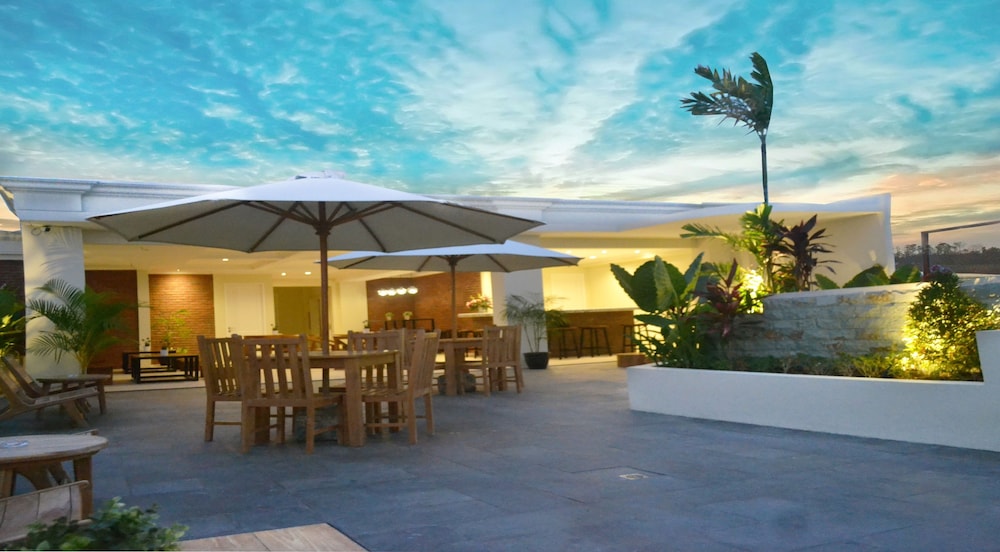Amalfi Seminyak 32/44