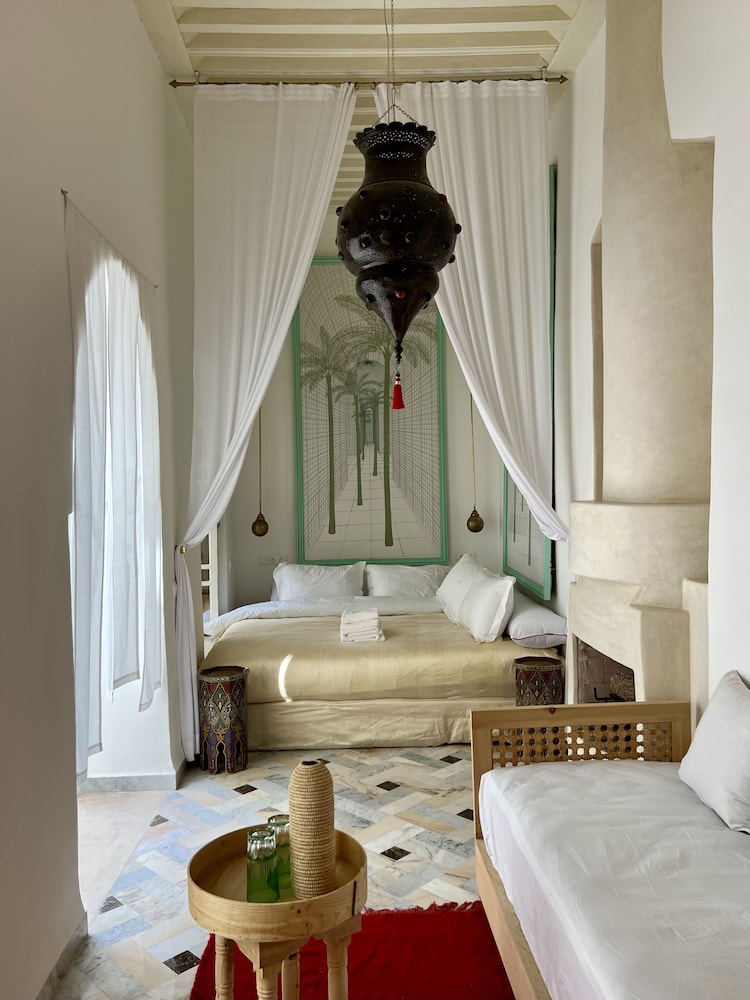 Riad Tizwa 18/50