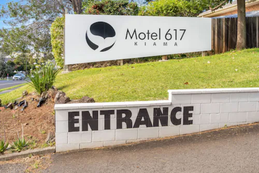 MOTEL 617 4/66