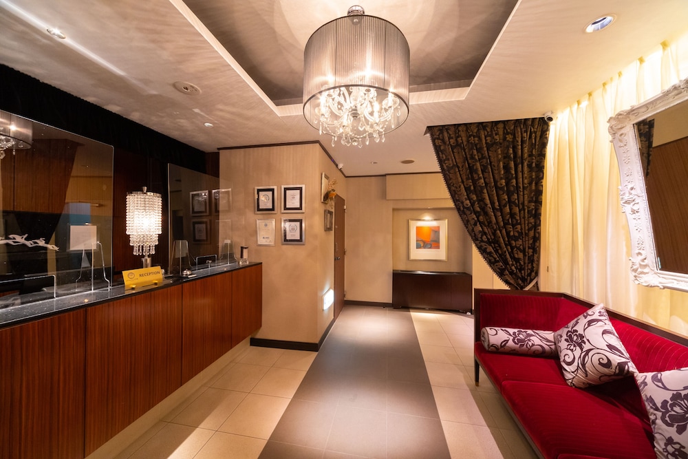 Phoenix Chalets 14/50