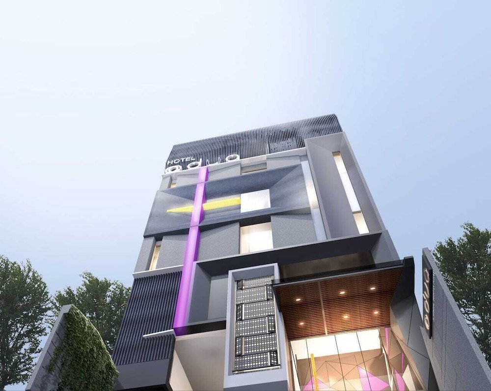 Odua Thamrin Jakarta 1/18