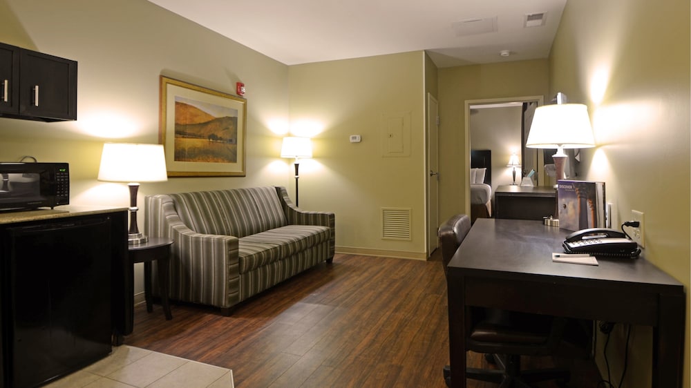 English Inn of Charlottesville 32/60