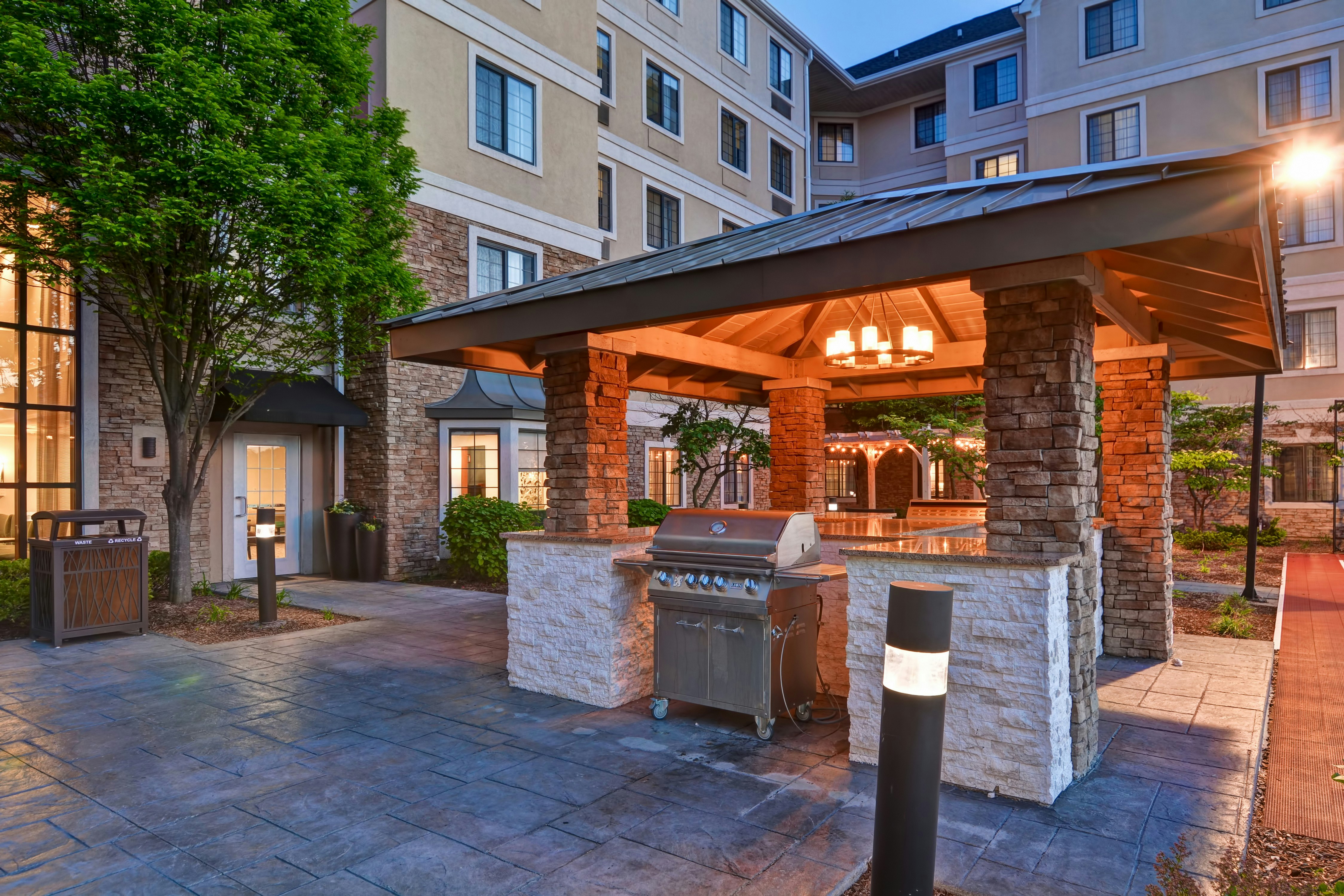 Homewood Suites by Hilton Aurora Naperville 20/22