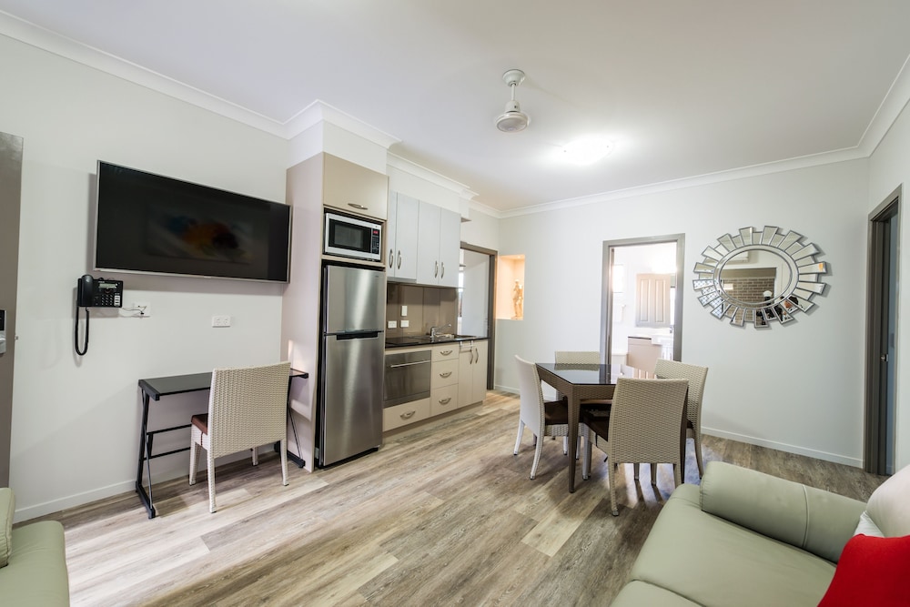 Athena Motel Apartments 24/46
