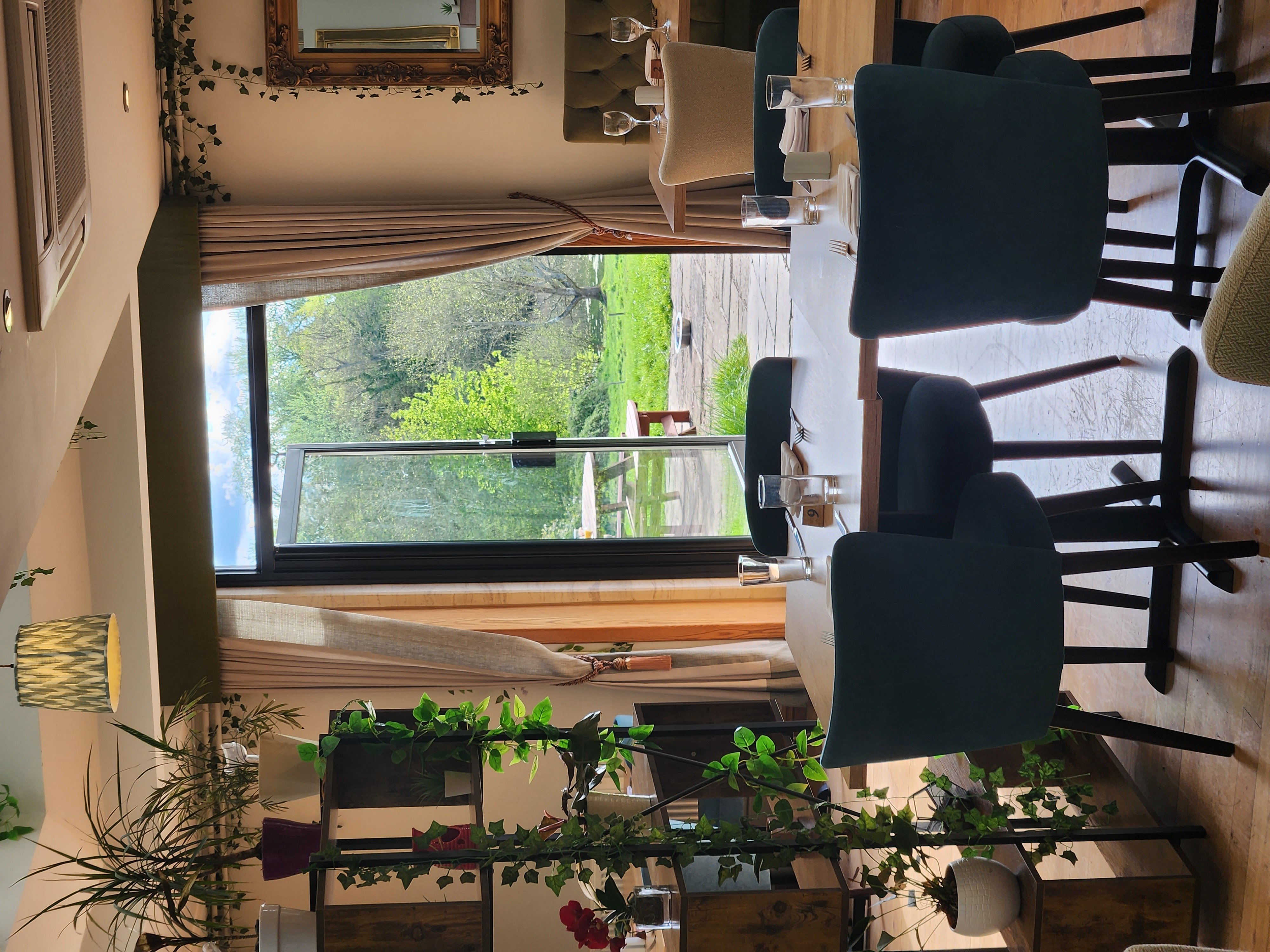 Stanton House Hotel 62/85