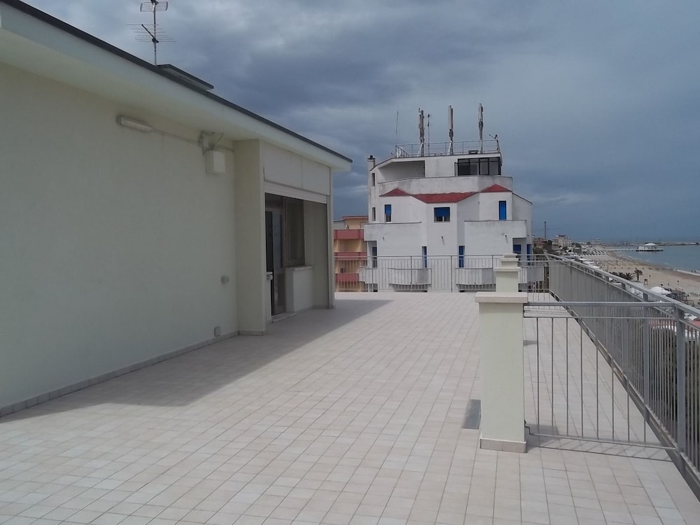 Hotel Italia 37/50