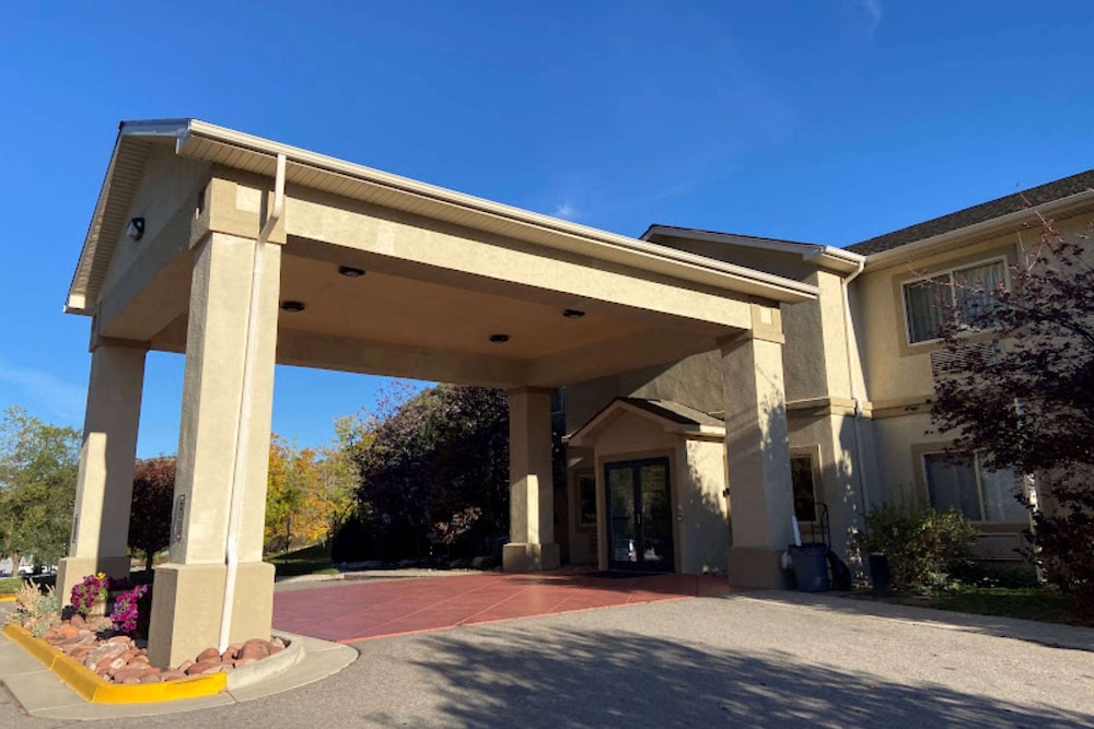 Wingate by Wyndham New Castle - Glenwood Springs 2/50