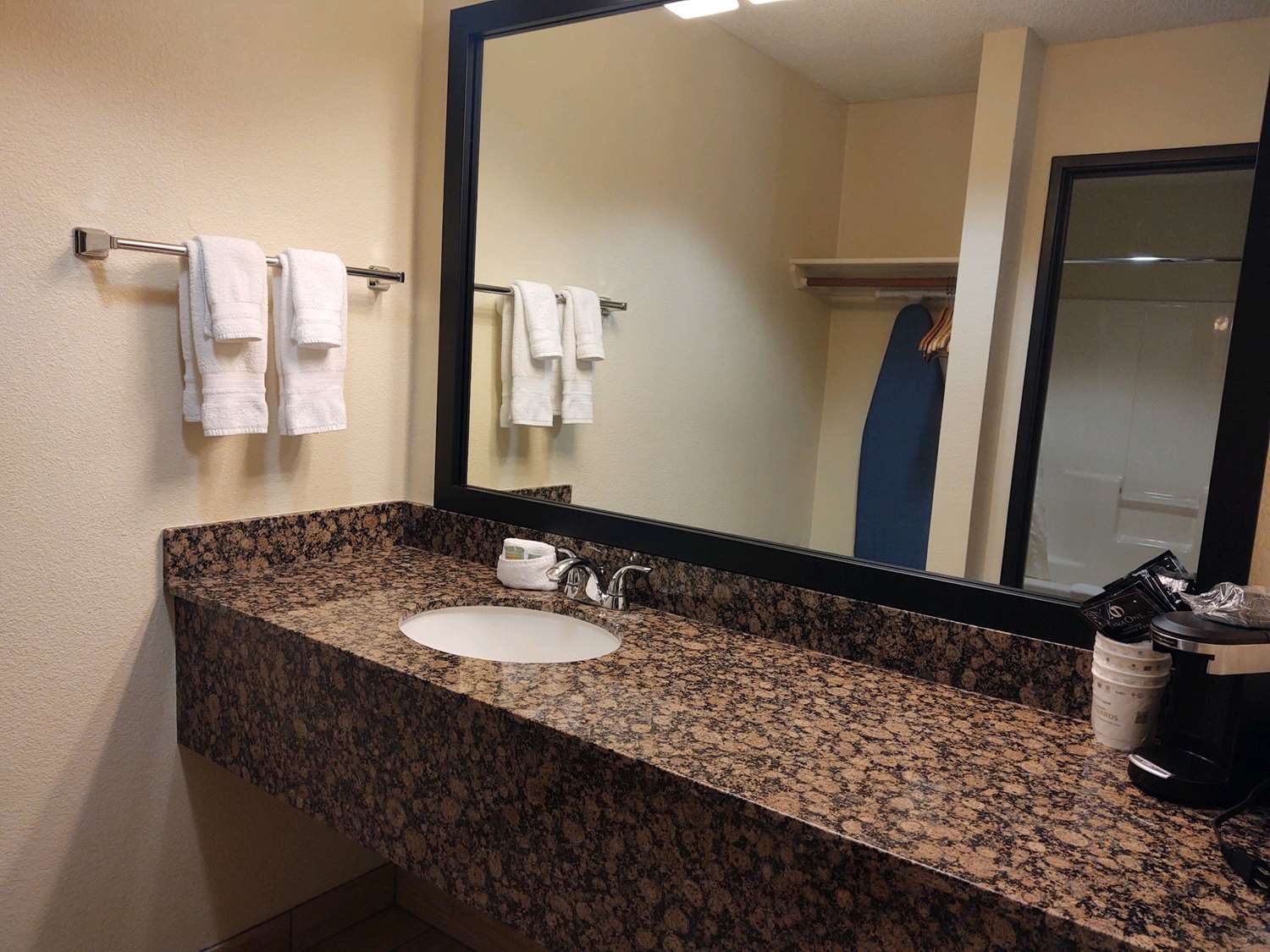 غرفة بسريرين كوين، Best Western Paint Pony Lodge 5/7