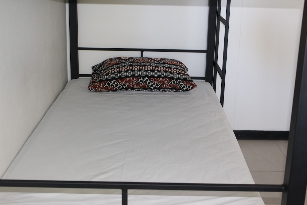 Bamboo Backpackers photo2