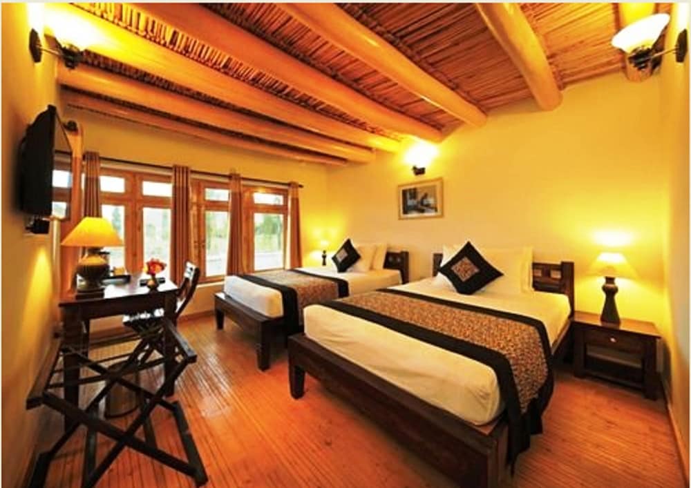 Saboo Resorts 12/50