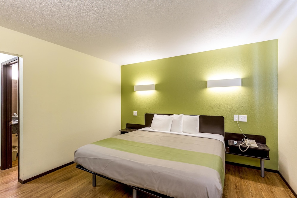 Motel6 Troy, IL 16/46