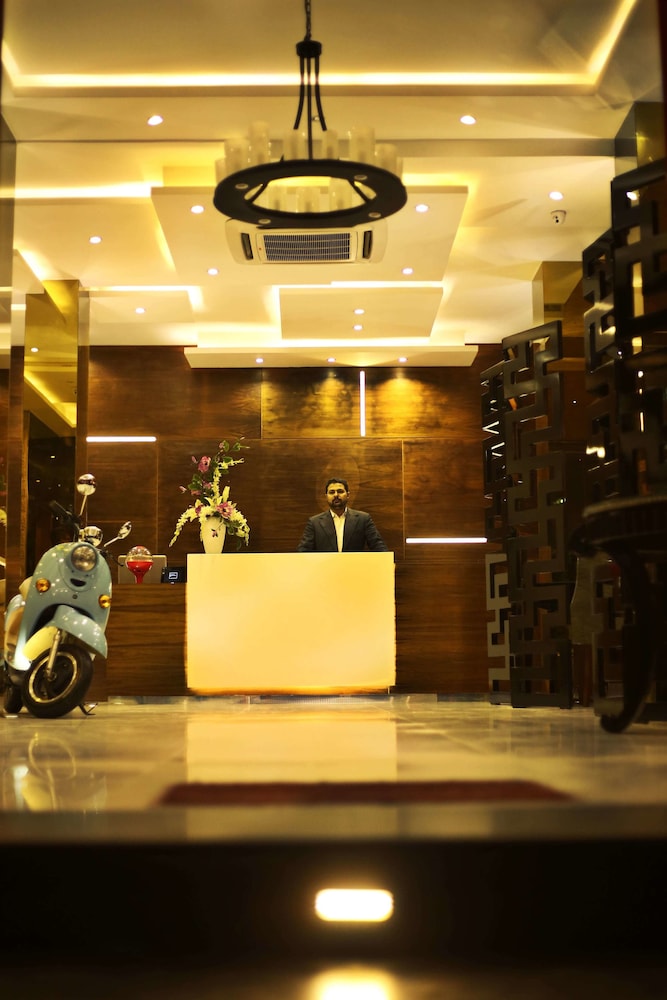 Lahore Continental Hotel 7/71