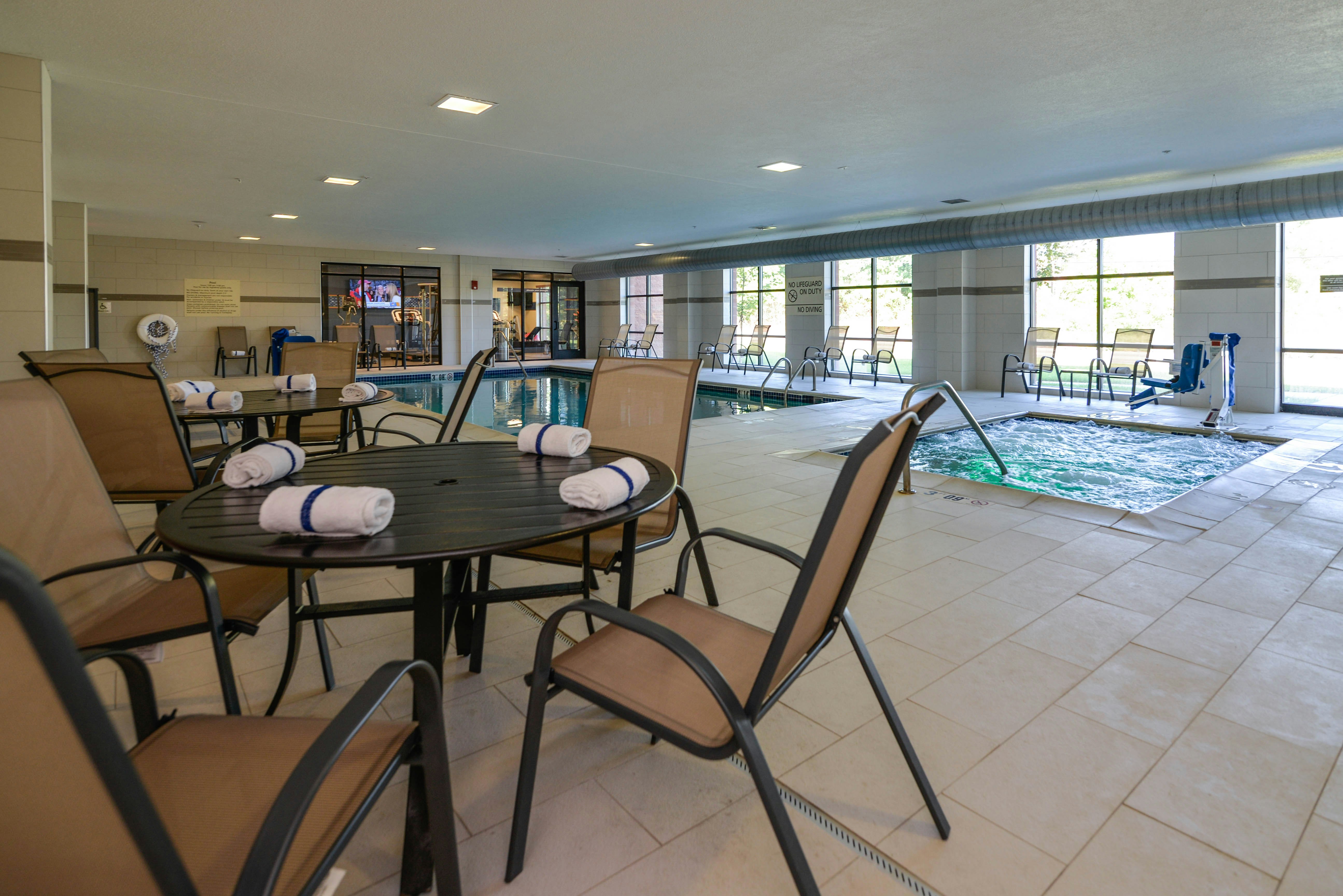 Hampton Inn Brighton Mi 41/60