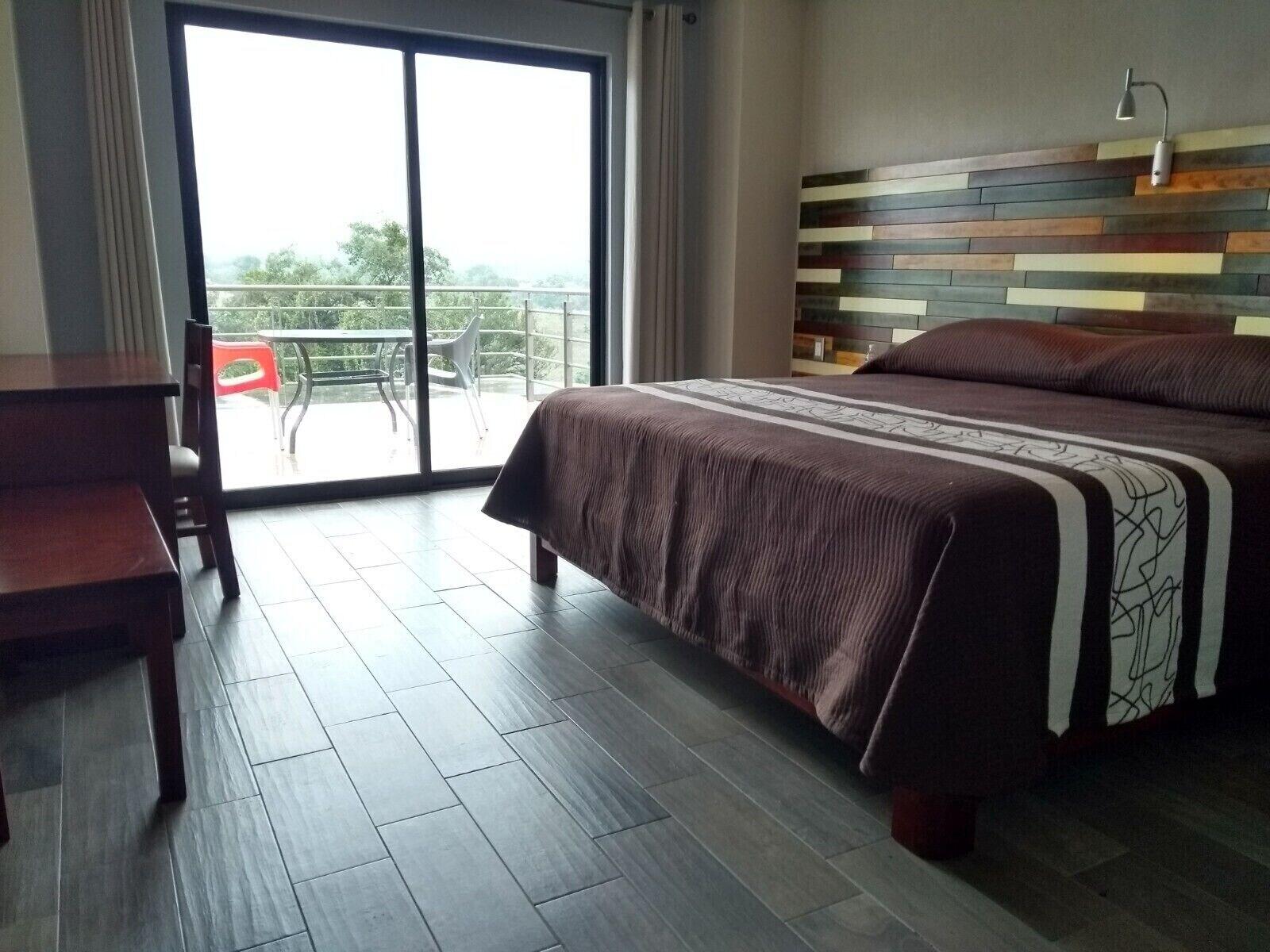 Standard, King Bed