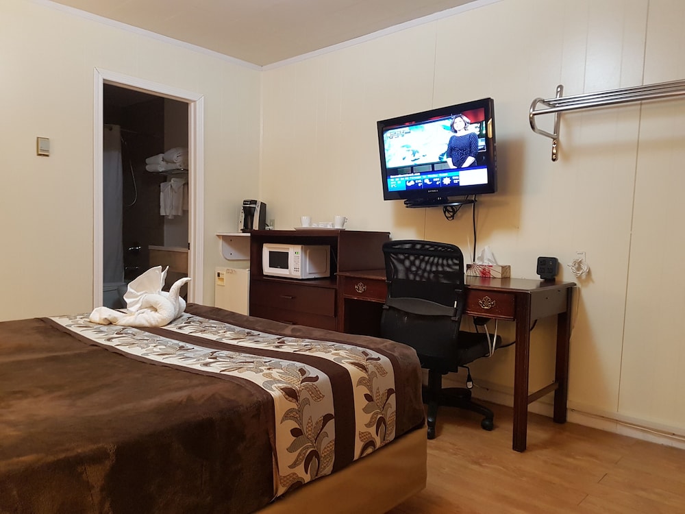 Parkway Motel & European Lodges 9/64