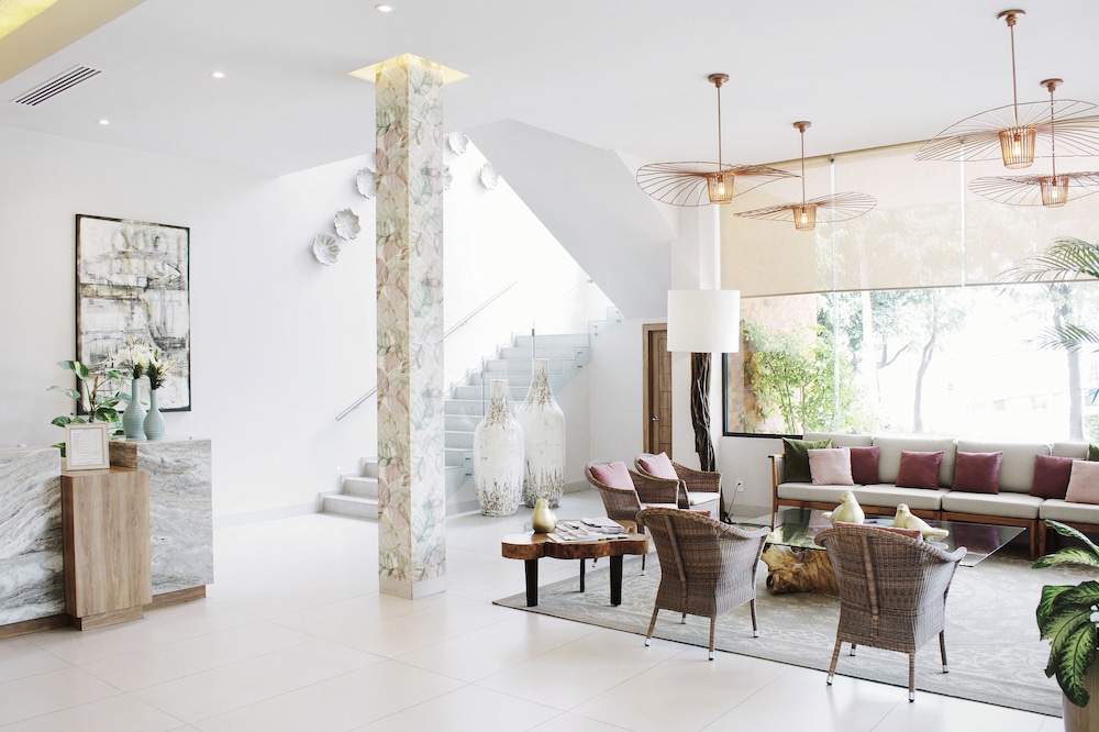 Aurea Hotel And Suites 27/50