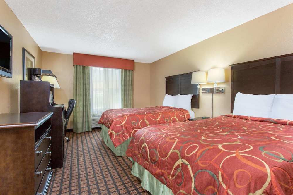 Quality Inn Texarkana Arkansas 22/35