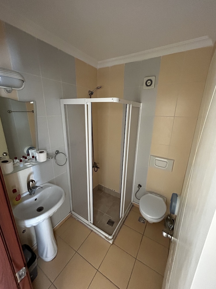 Korykos Hotel 24/24