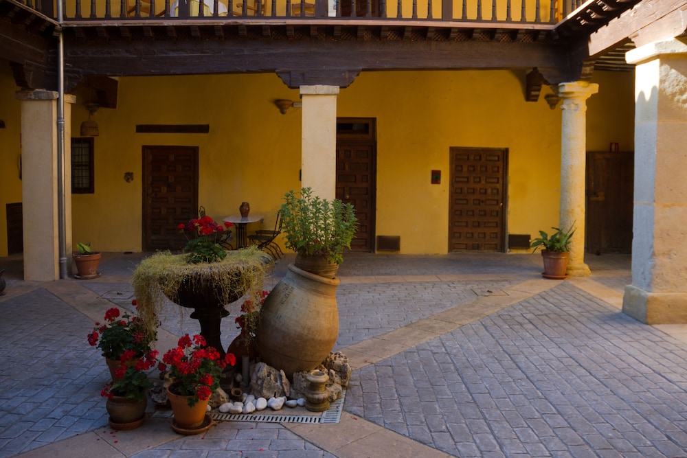 CASA PALACIO CONDE DE GARCINARRO 6/50