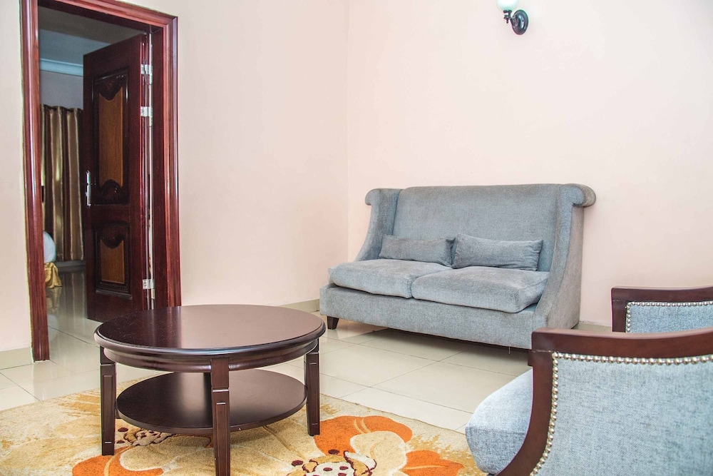 Royal Crest Hotel & Suites 27/50