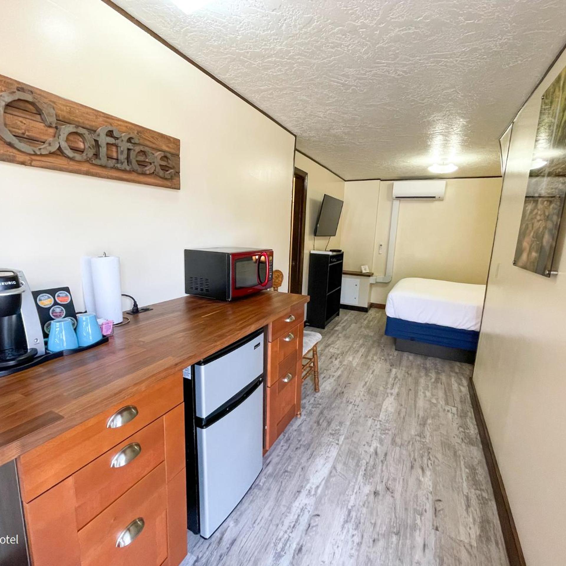 The Anchorage Motel 4/50