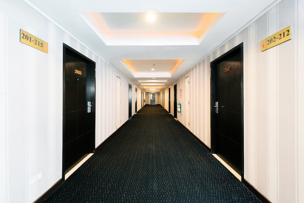 The Singora Hotel 4/25