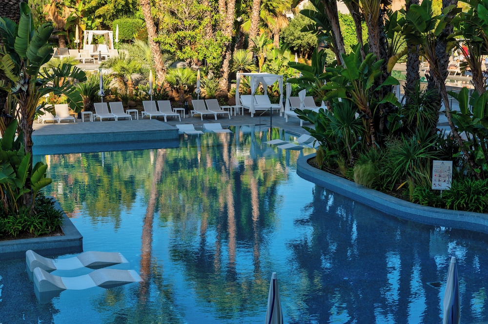 AQUA Hotel Silhouette & SPA - Adults Only 55/57