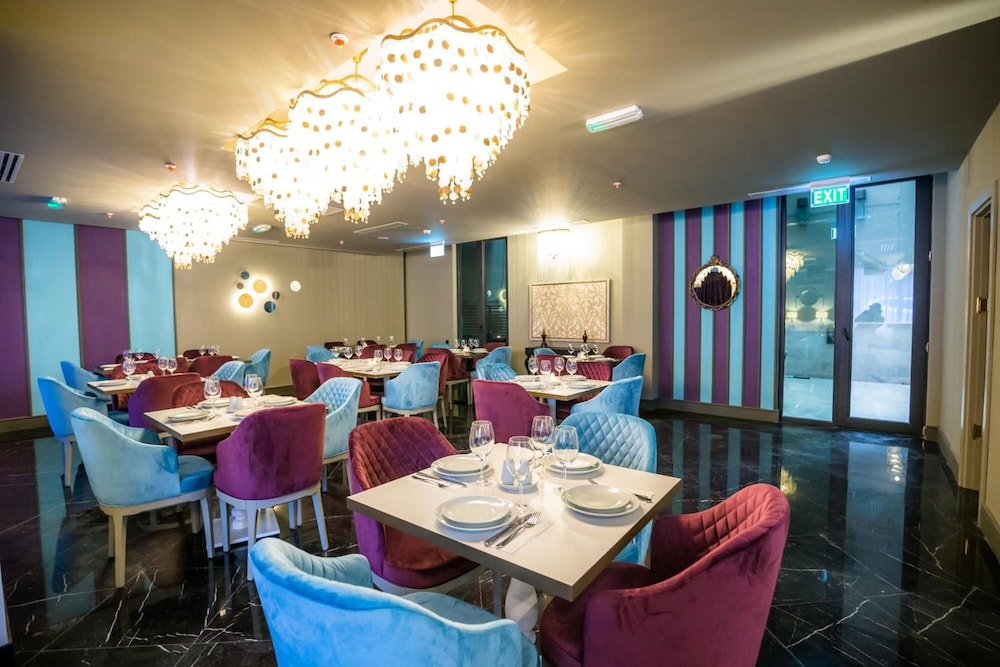 Brosse Garden Hotel 36/49