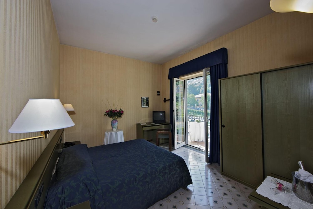 Hotel Parco 37/37