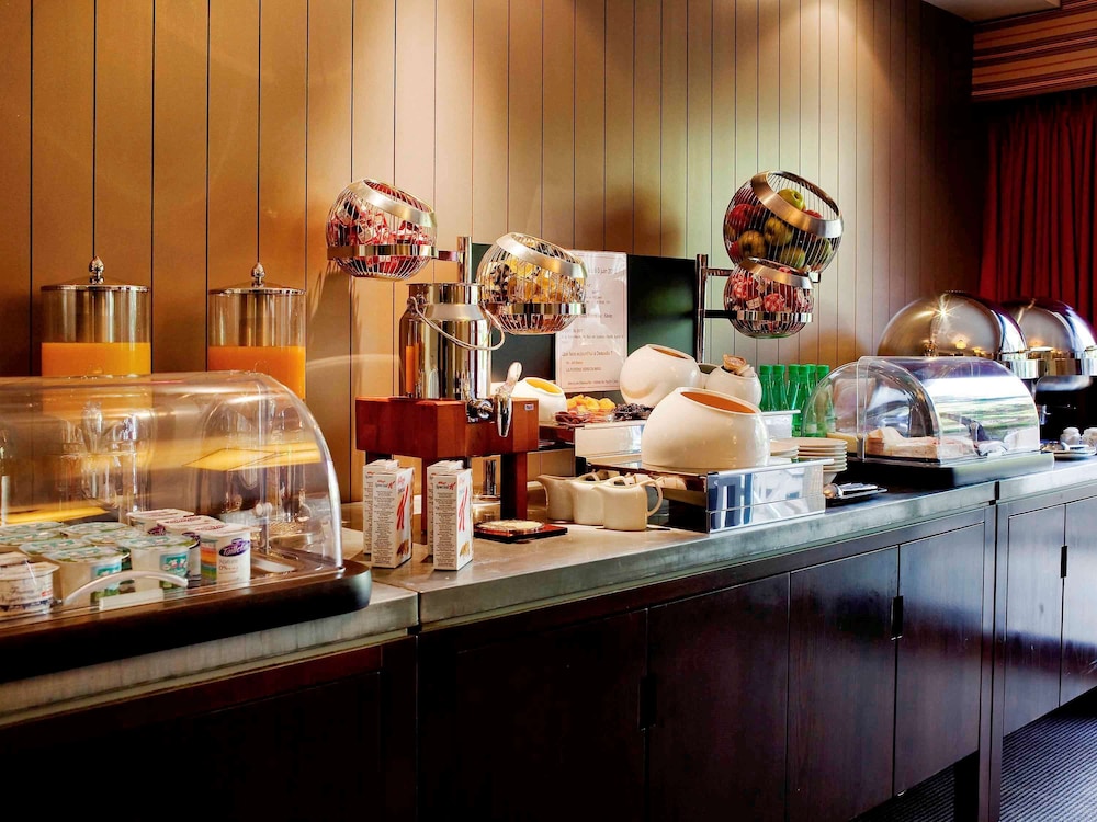 restaurant-cafeteria