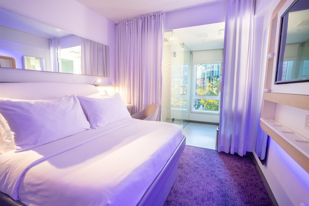 YOTEL Boston, Select by Hilton 19/79