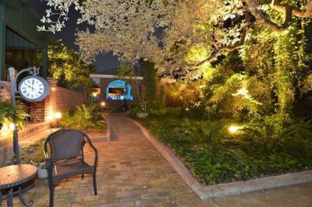 Far View - A Bed & Breakfast Estate 33/50