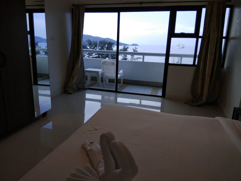 Patong Tower By United 21 Thailand 21/50