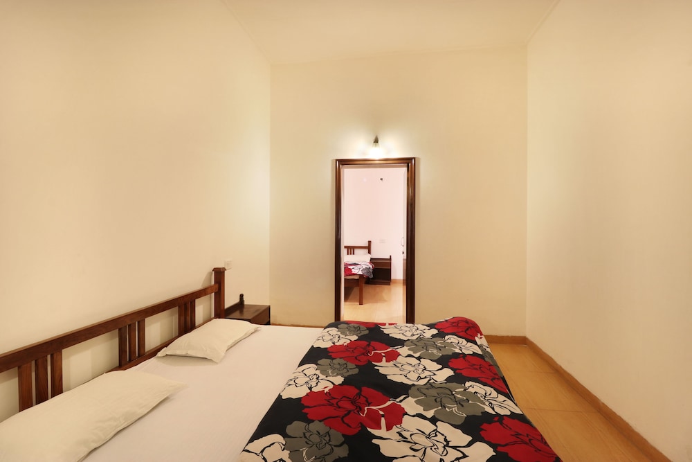 HOTEL HIMALAYAN CLUB 18/48