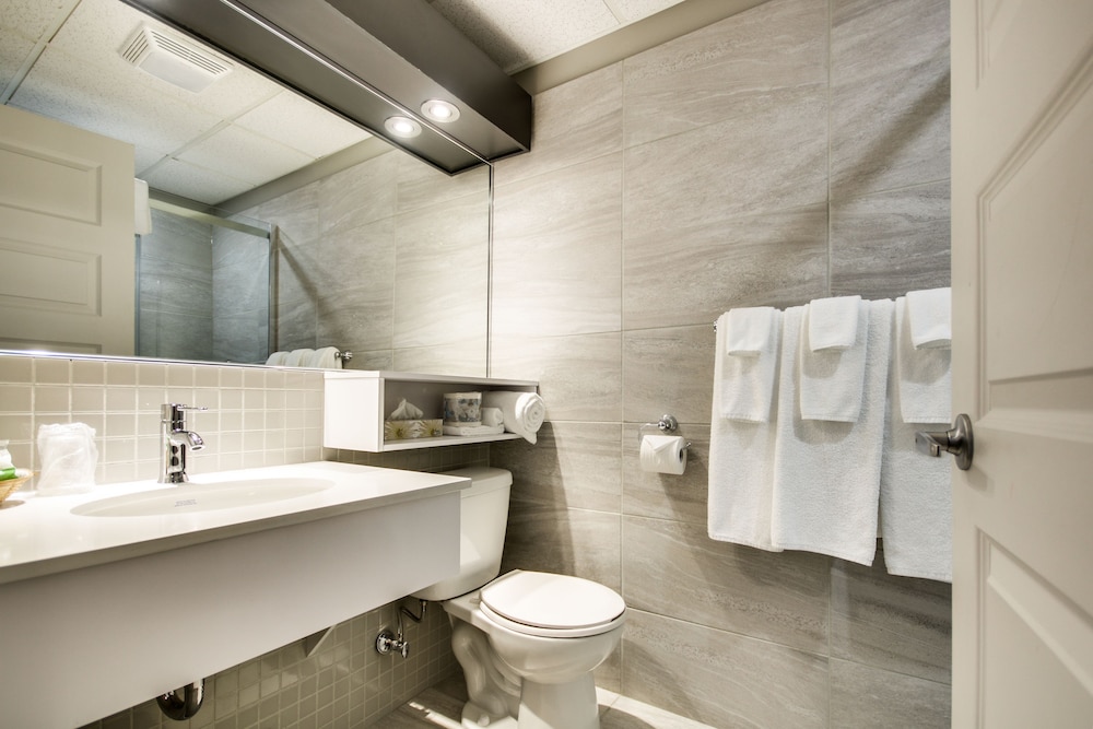 Hotel Marineau Shawinigan 12/26