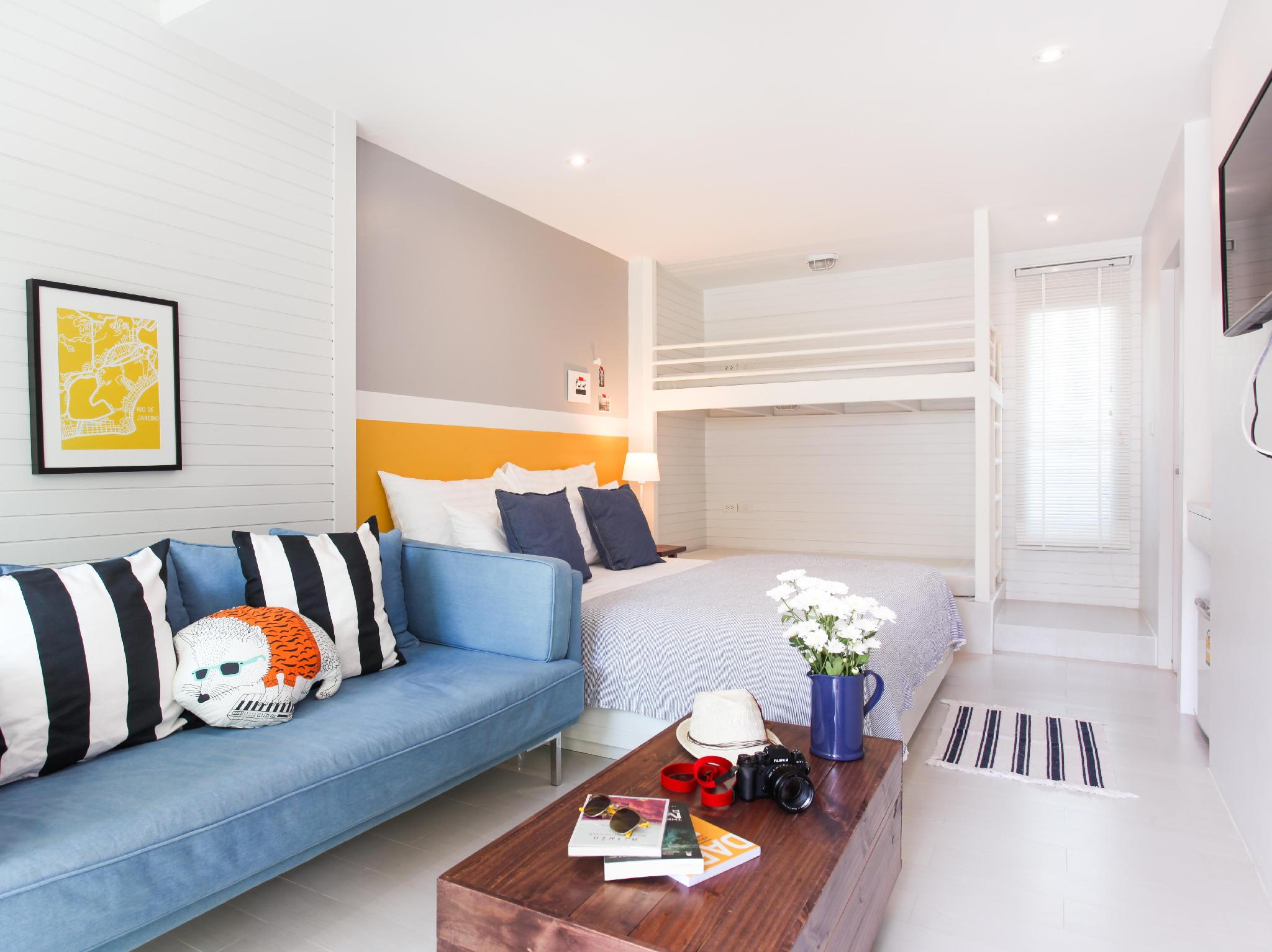 Superior, Bungalow, King Bed